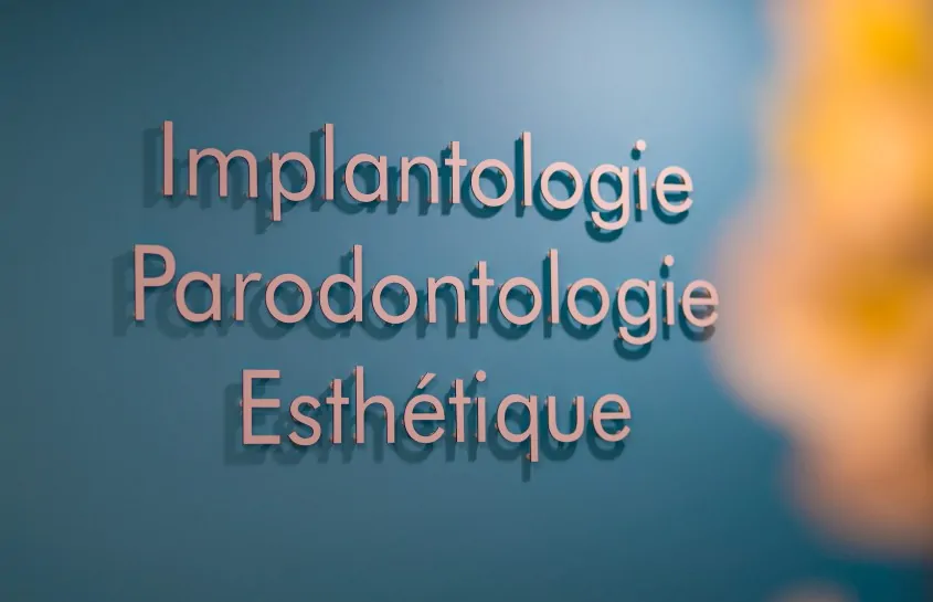 Dr Nguyen Croissy cabinet dentaire Claude Monet implantologie parodontologie